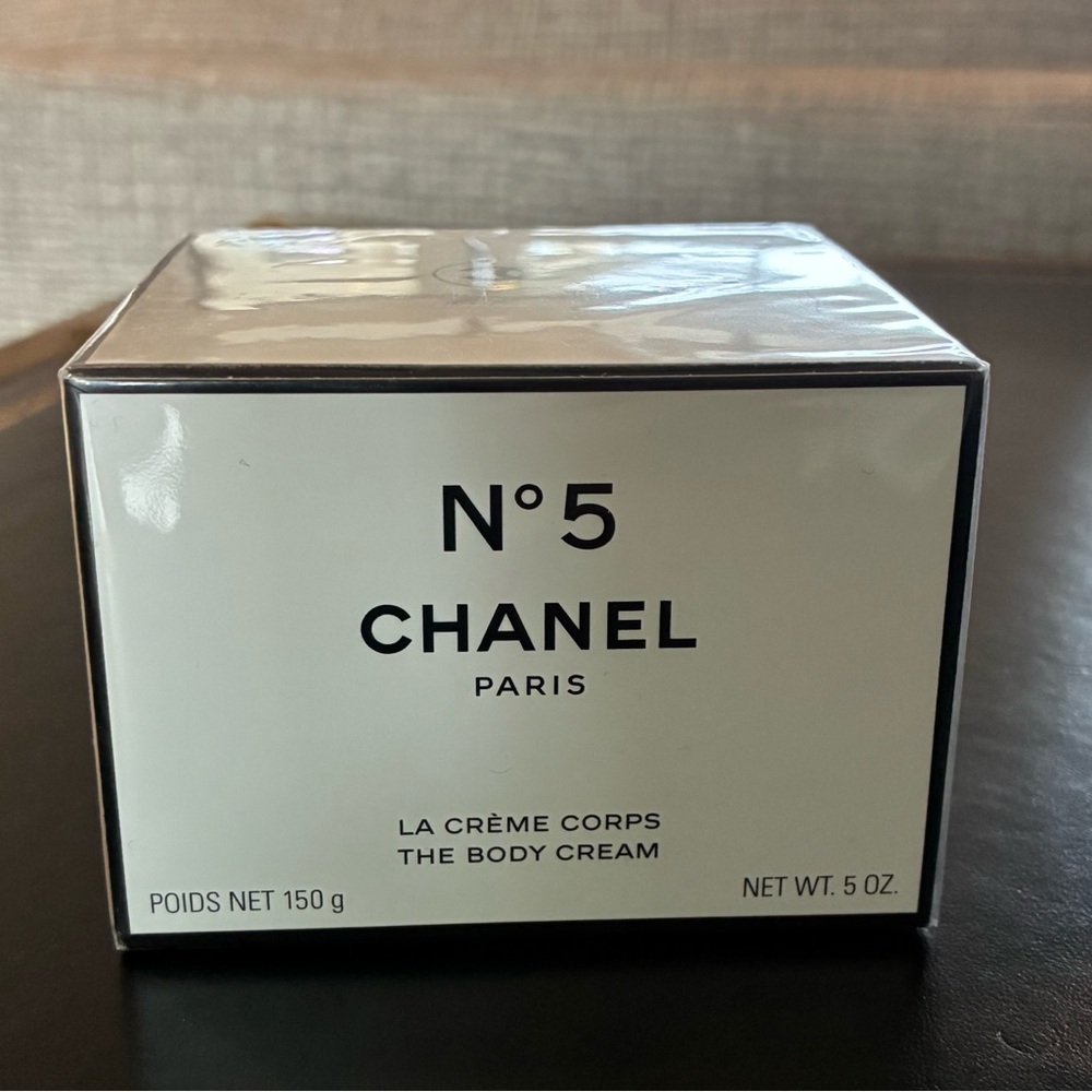CHANEL No. 5 Body Cream in Black and White unopened original package 5 oz